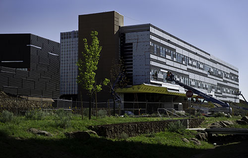 Photo of the ESIF building at NREL.
